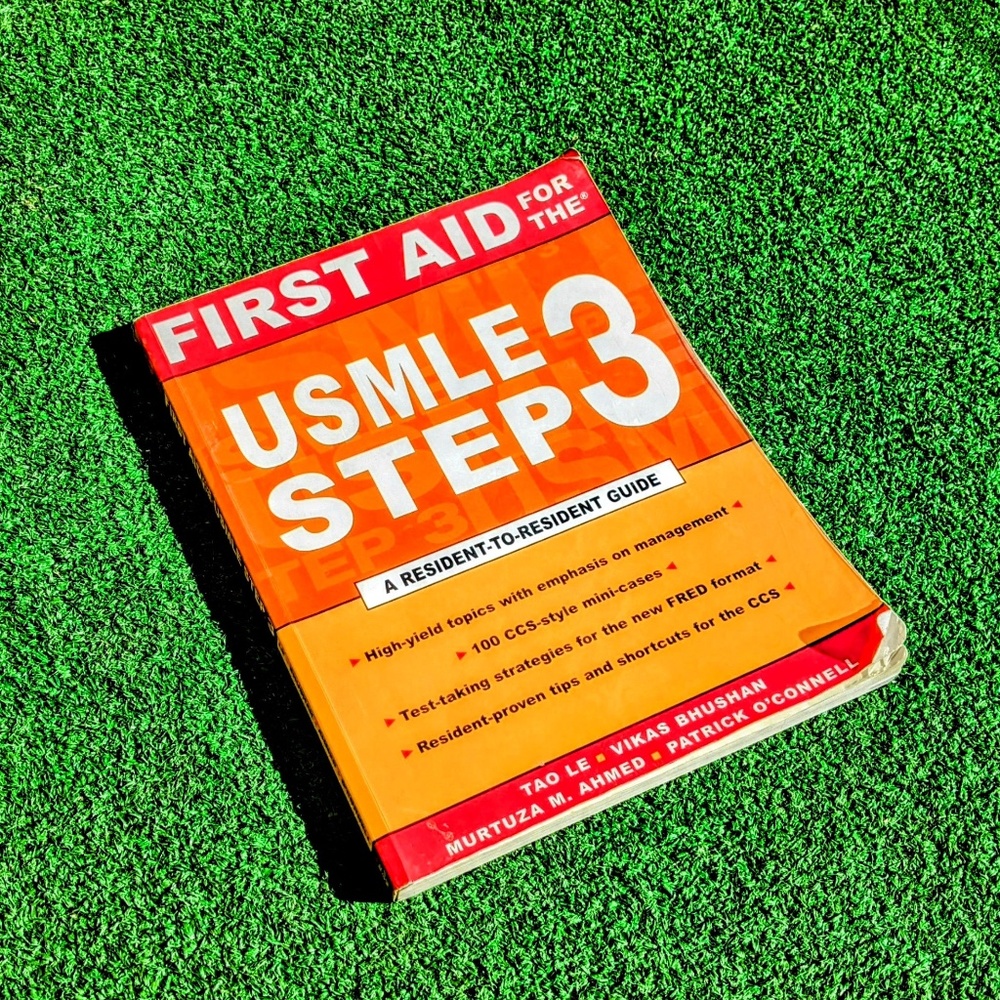 First Aid for the USMLE Medical School Exam/Test Prep  Step 3 Book-Le, Tao GUC